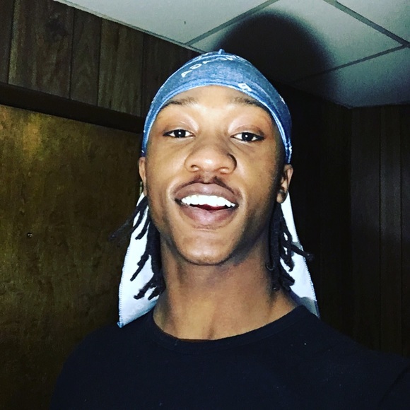 Meet your Posher, Nahje - Picture 1 of 1